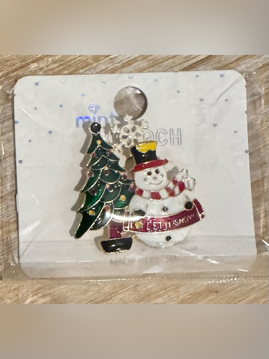 Mint Jewelry - Festive Snowman & Christmas Tree Brooch
